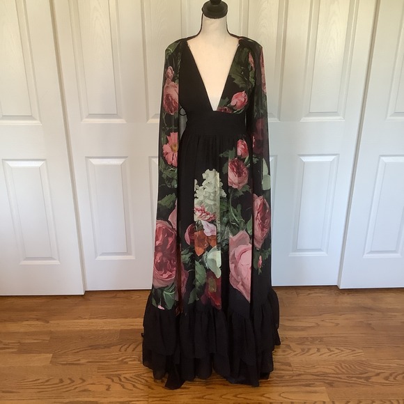 Alice + Olivia Dresses & Skirts - Alice +‎ Olivia Be Still Floral Cape Maxi Dress Black Pink Rose Size 0 NWT